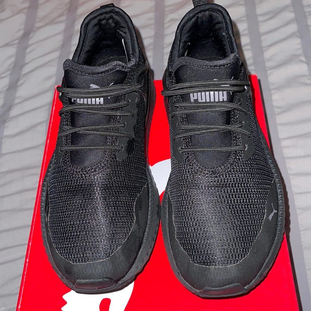 Boys (Kids) Puma Sneakers